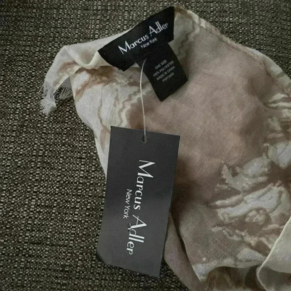Marcus Adler beige & tan scarf - Picture 7 of 8